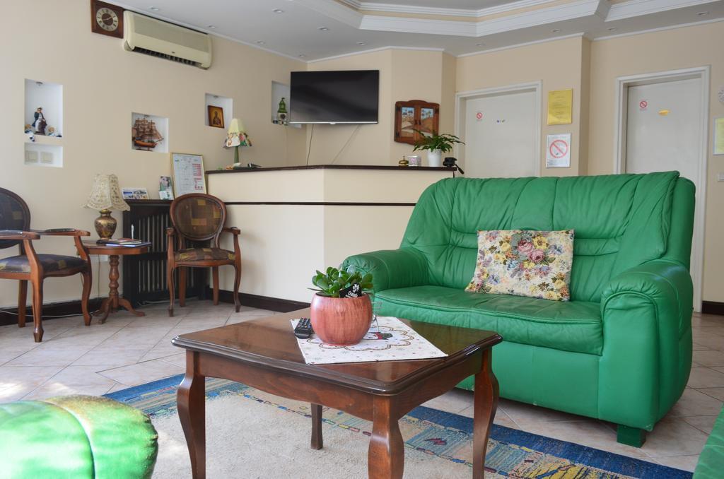 B&B Villa Evandjelina Sremska Kamenica Εξωτερικό φωτογραφία