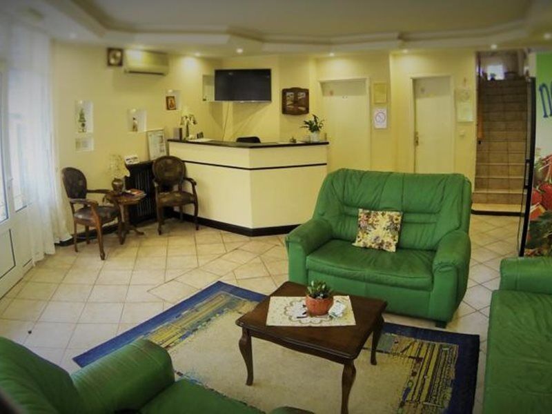 B&B Villa Evandjelina Sremska Kamenica Εξωτερικό φωτογραφία